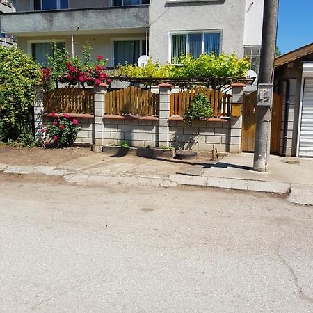 Къща За Гости Саня Hotel Cavarna Exterior foto