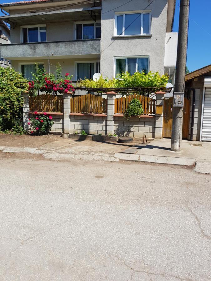 Къща За Гости Саня Hotel Cavarna Exterior foto